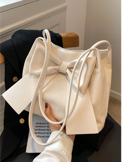 Bolso de Hombro con Moño Elegante Beige – Estilo Minimalista